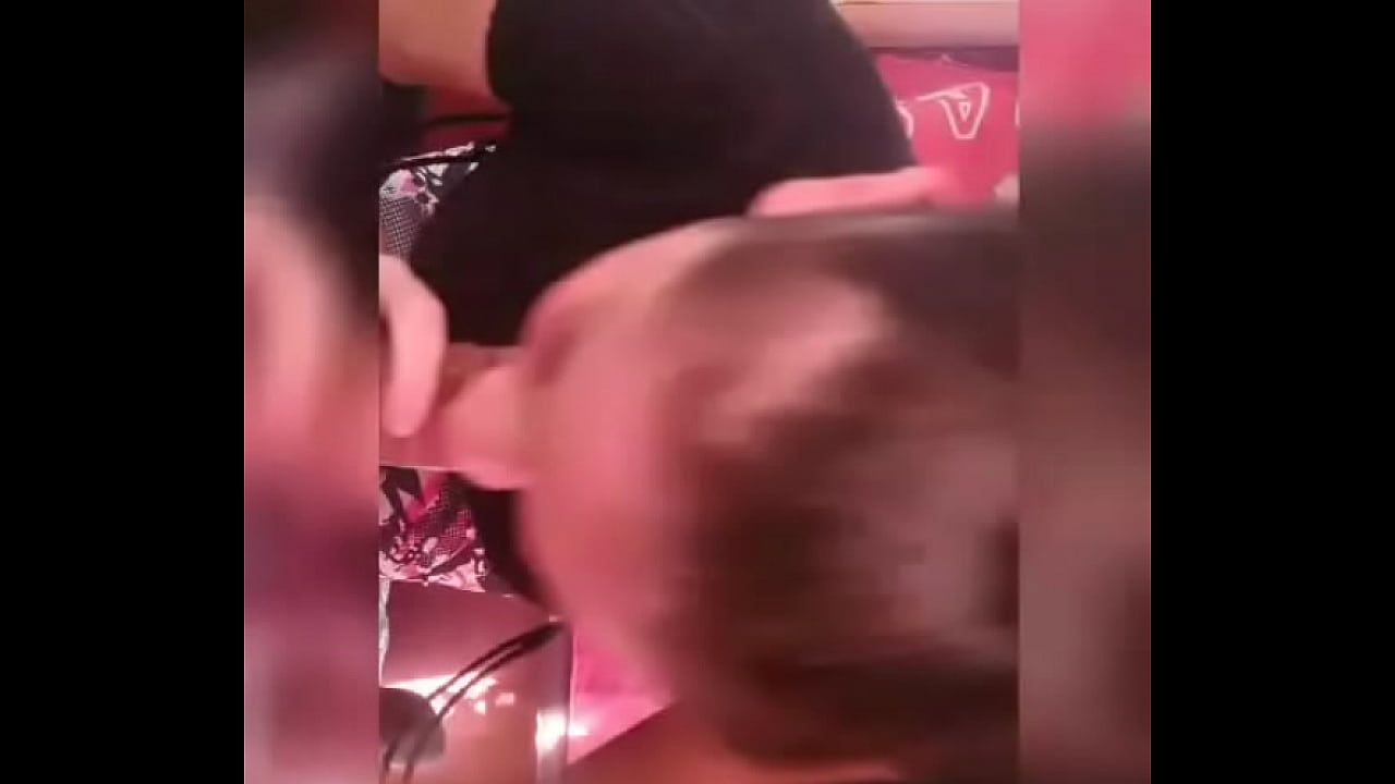 Una buena cojida en la boca hasta Llenarme la boca de leche