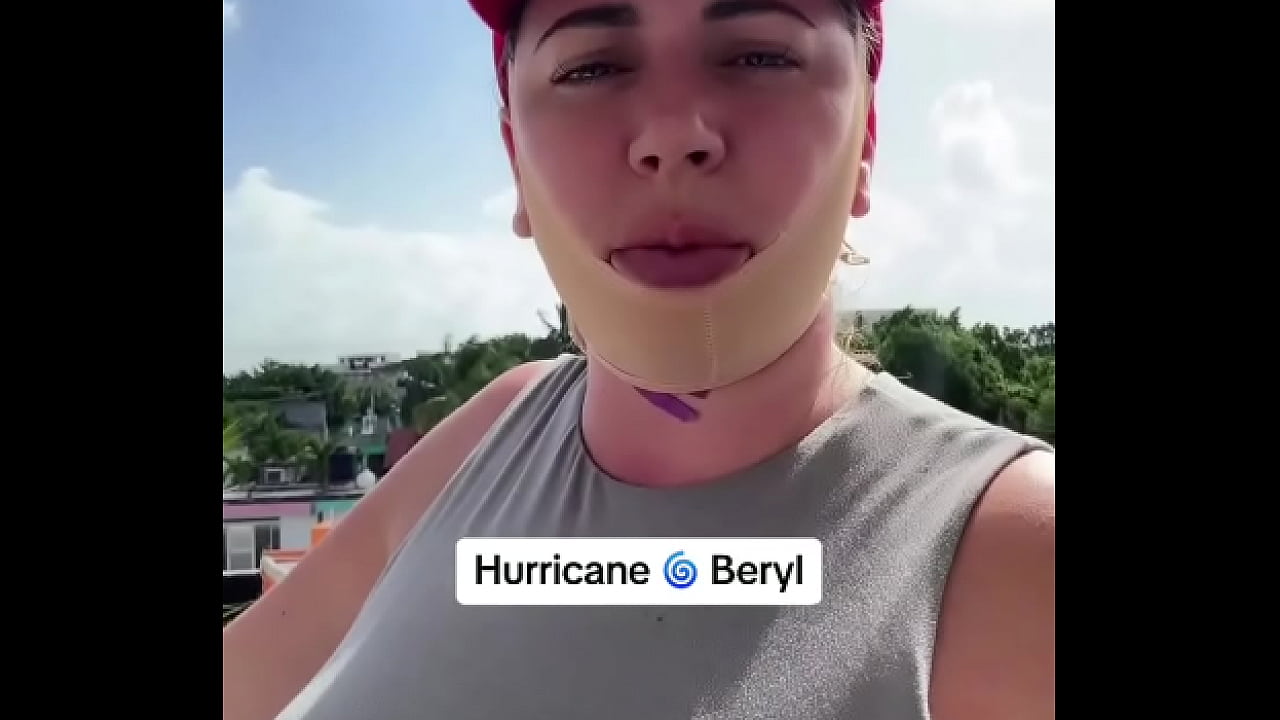 Is this the calm before the storm? #hurricaneberyl #playadelcarmenmexico #storm