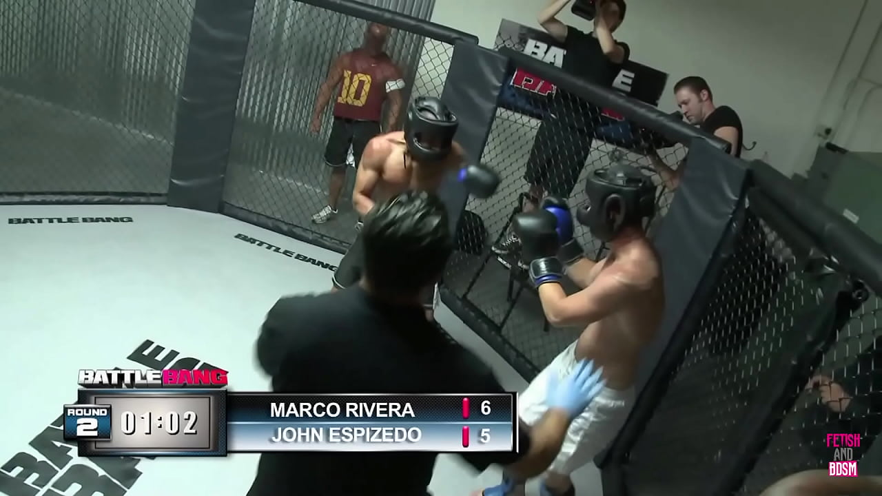 Mulani loves to play around with a big cock