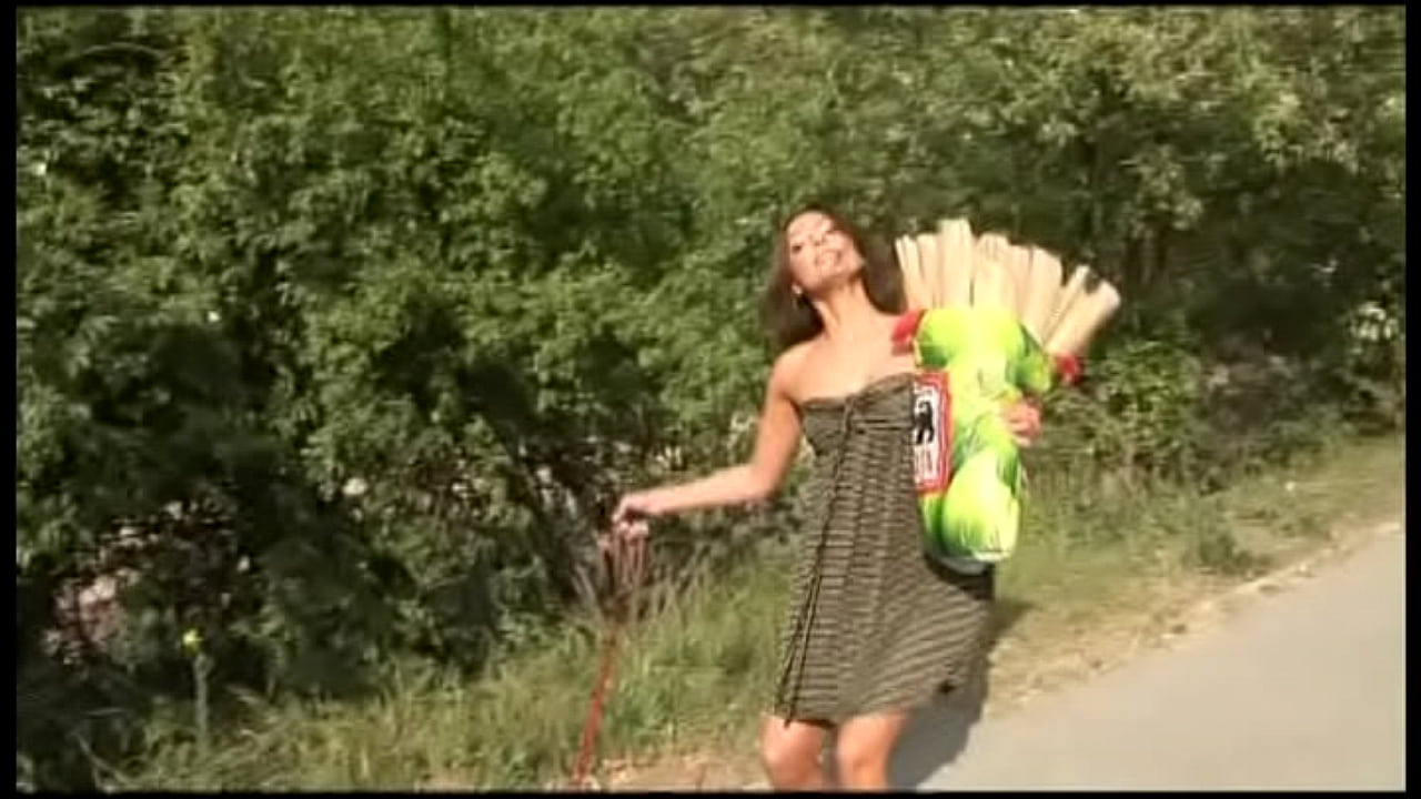 Aneta Keys and Angel Dark Use One Extra Long Dildo to Share for Climax