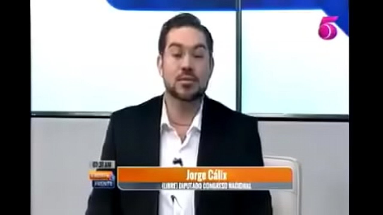Se la cogen en televisi&oacute;n