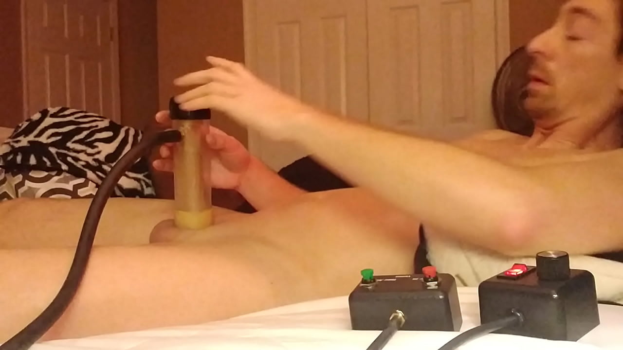 009 02 Oiled Up And Using The Venus 2000