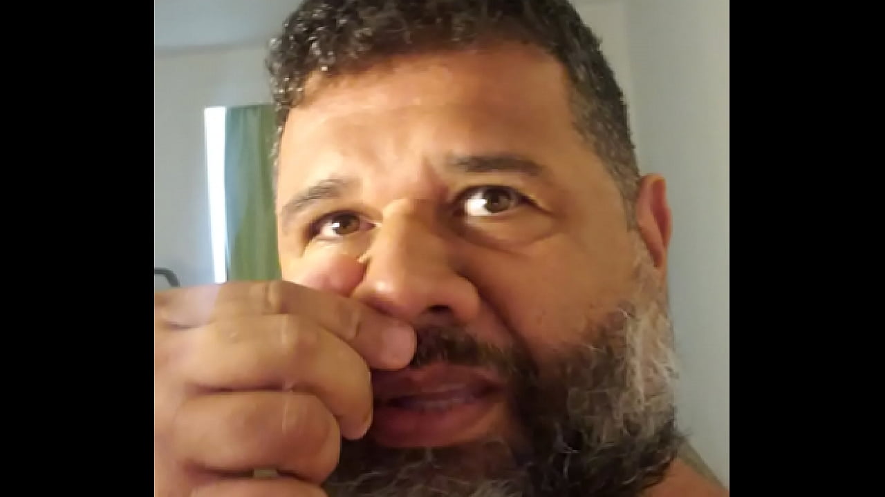 Passivo de raiz n&atilde;o suja a piroca do macho.