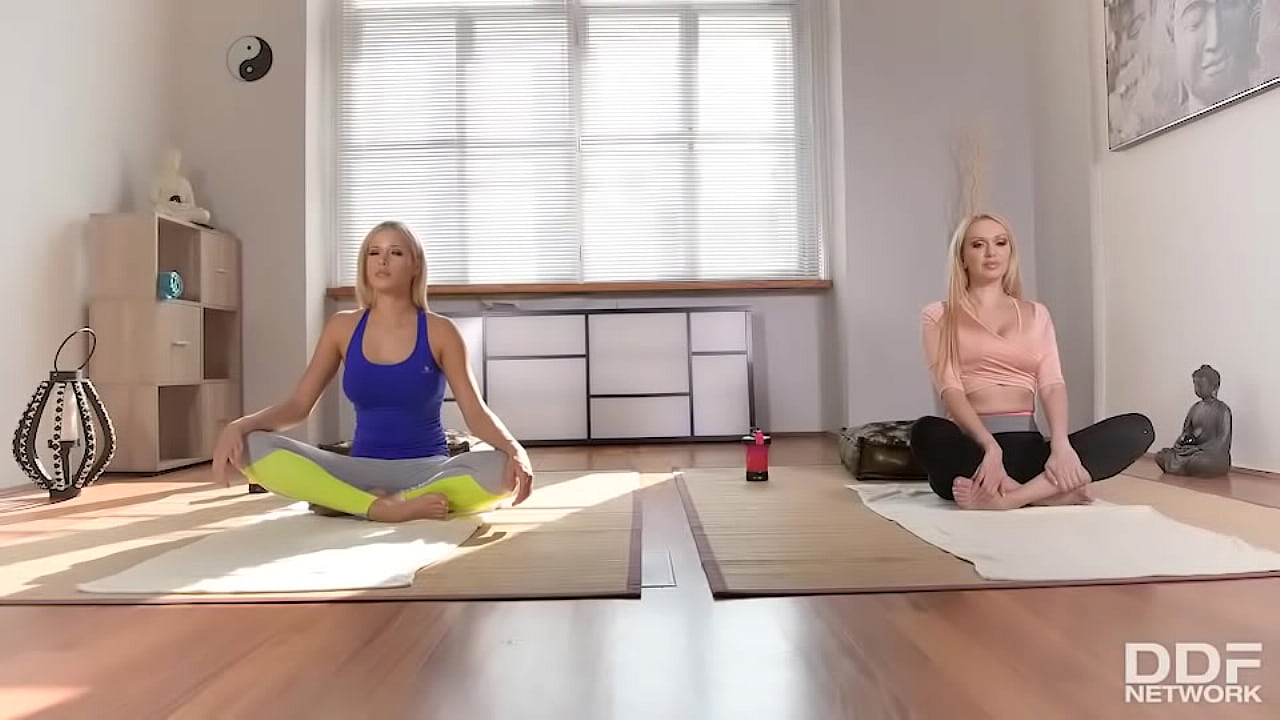 Pussy Licking Yoga Babes