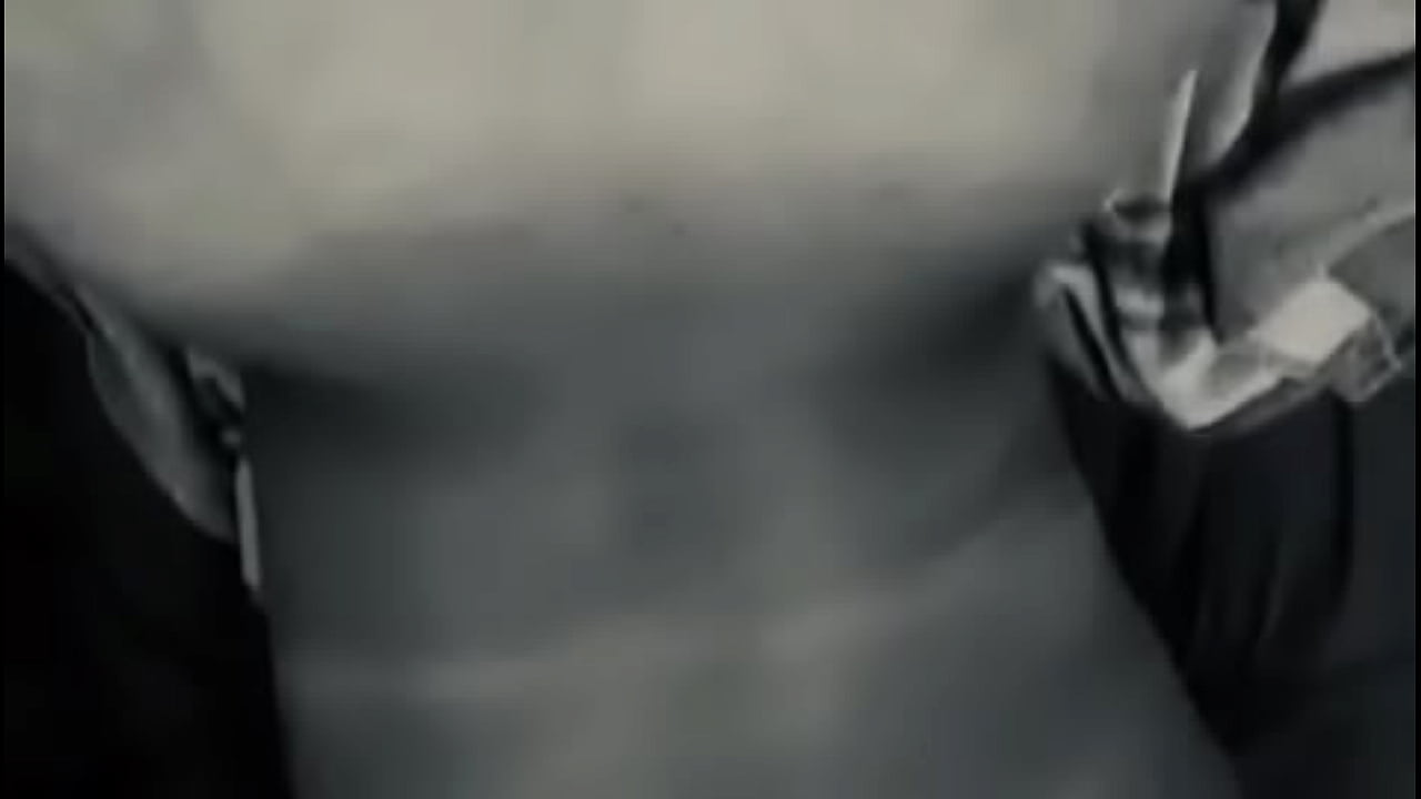 Muy putita dejo que me den por el culo para que me llene de leche