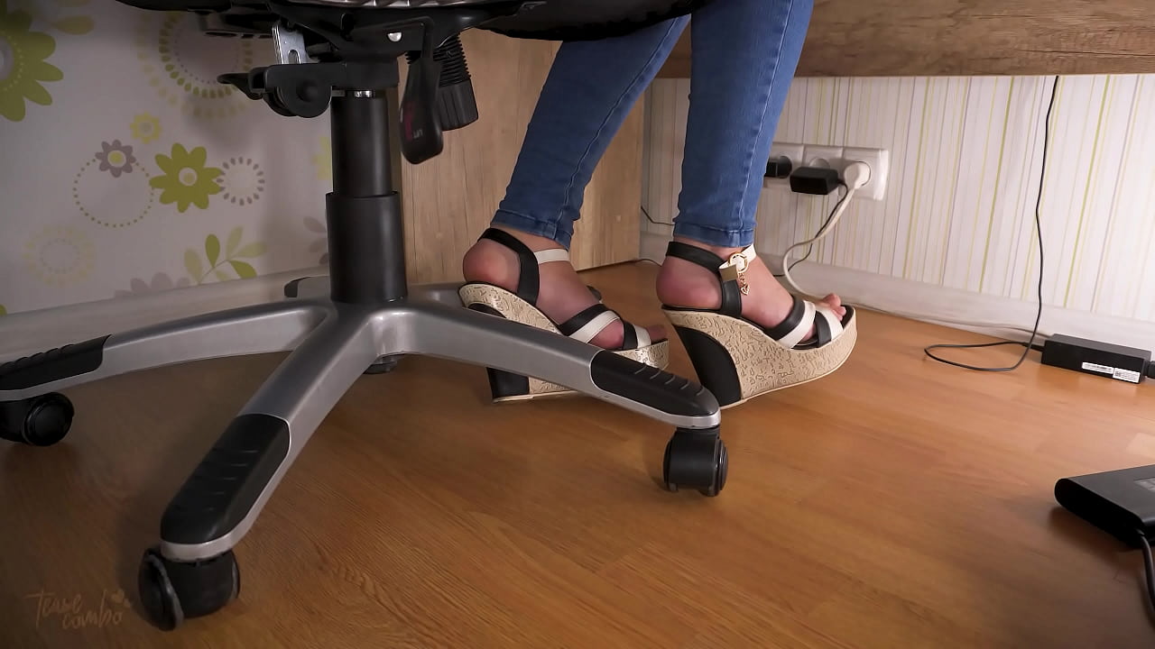 Sneaky Voyeur Watches Feet In High Heels Under Table