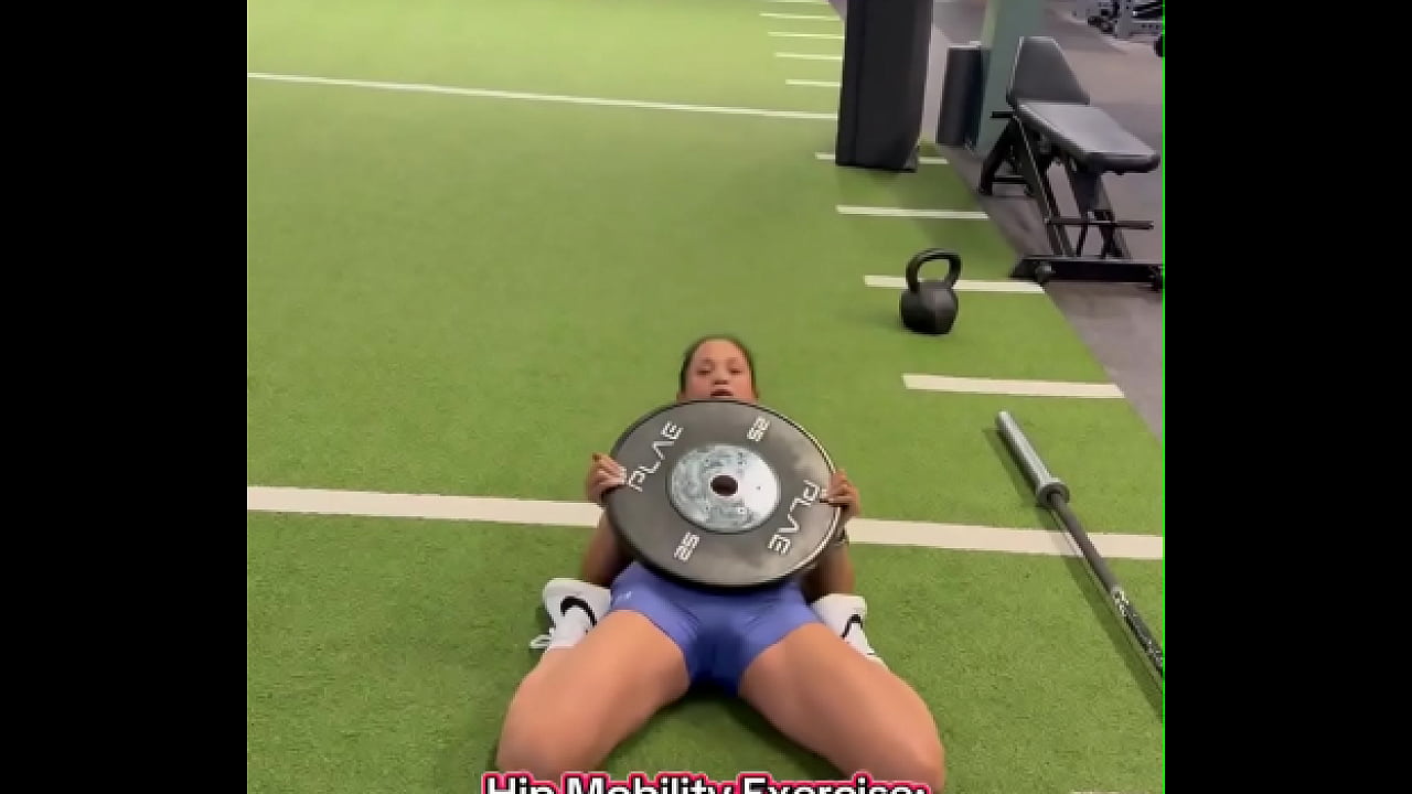 25lb Overhead Press: Strengthens Shoudlers, Traps, & Triceps Hip Mobility Exercise:Strengthens Hip Flexors I comp ...