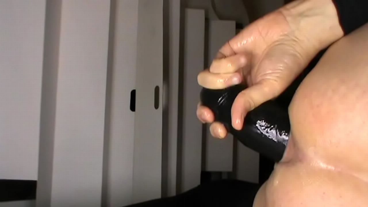 giant anal toy to 24 inc F