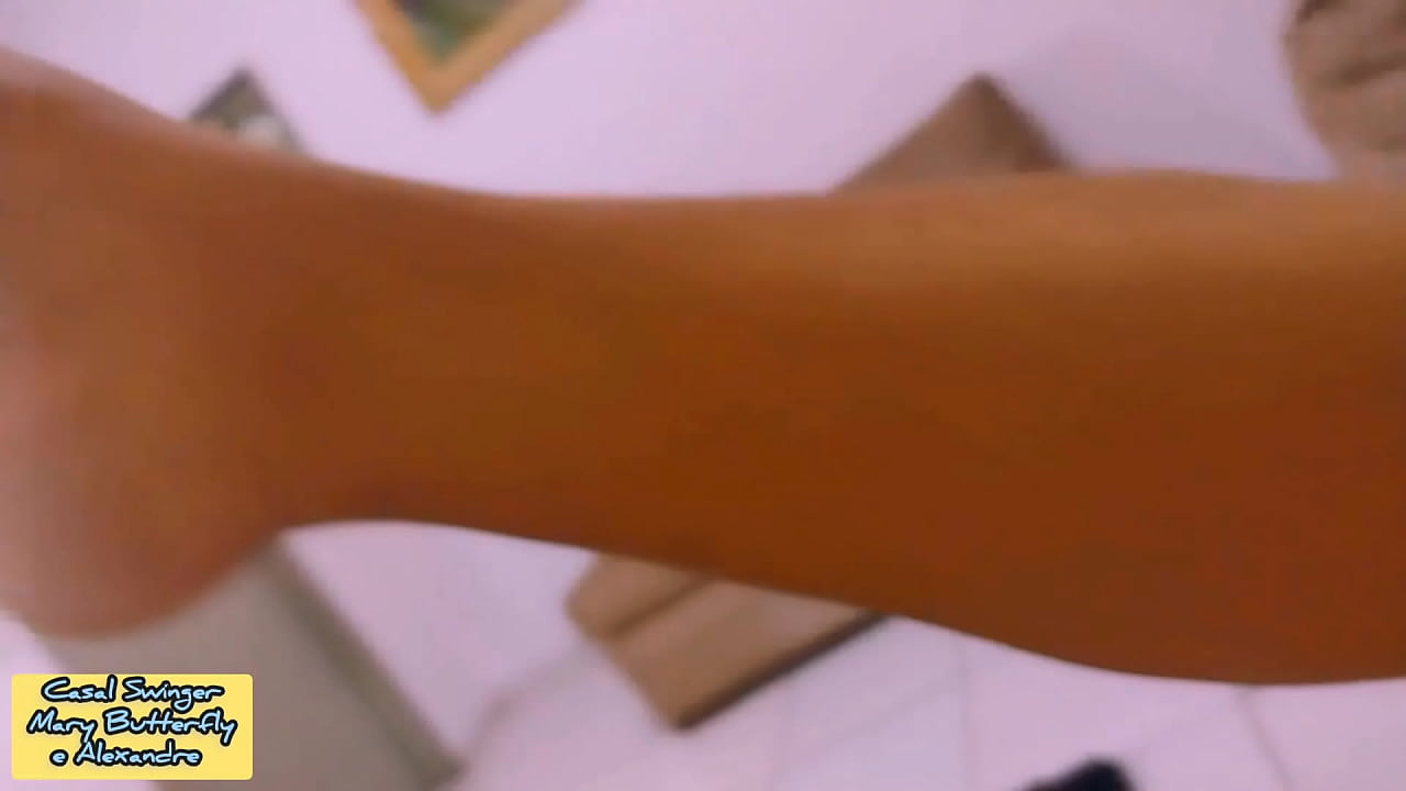 Dei pra tanta gente mamar as minhas tetas, amo dar de mamar pra estranhos.Tem uma puta casada mais vadia que eu?!?!