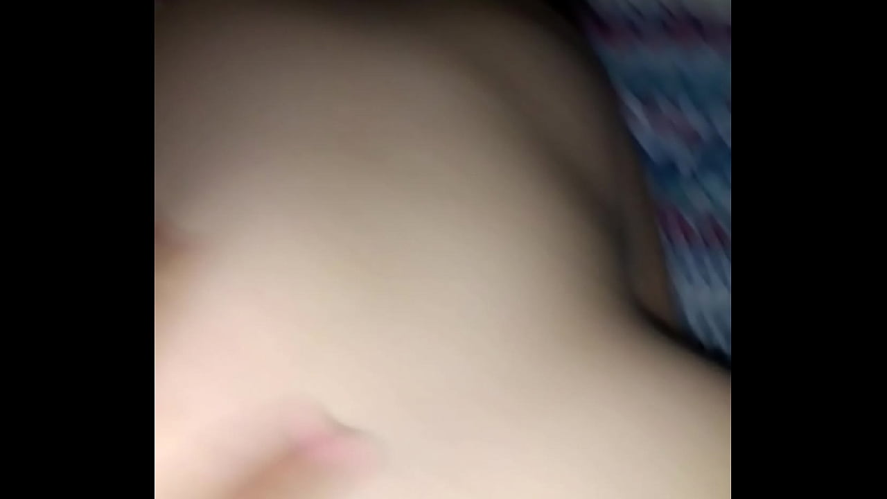 Branquinha tomando na buceta