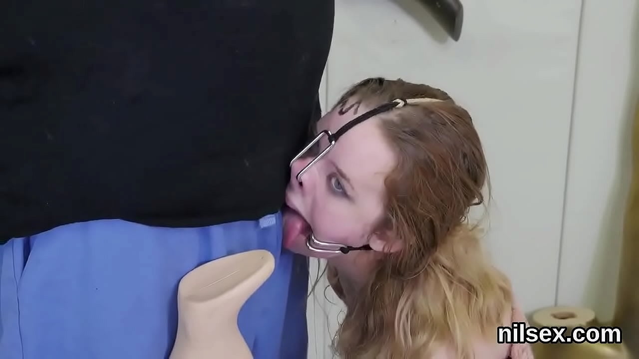 Foolish cockslut gets her fuckholes spread and extremely banged