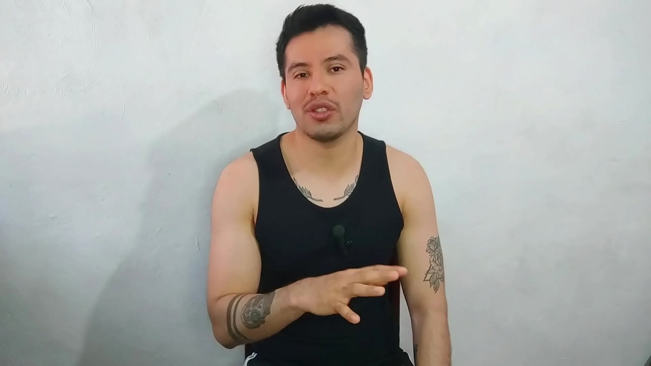 Twink mamador se come la vergota del tio maduro de su mejor amiga!