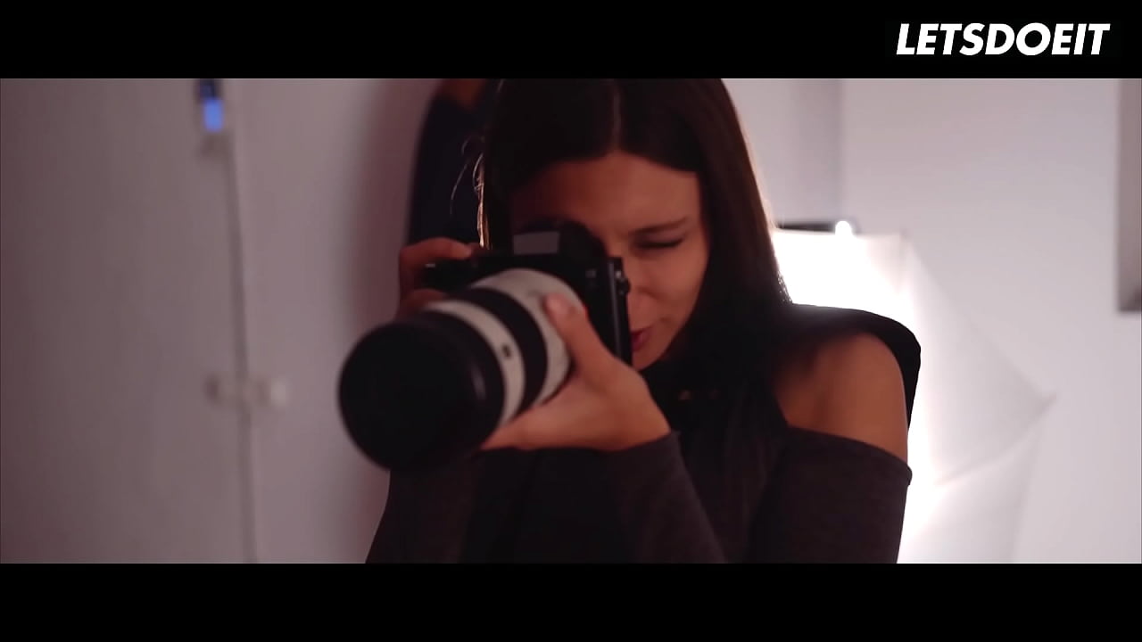 Romanian Beauty Shalina Devine Enjoys Girl On Girl Action With Talia Mint - A GIRL KNOWS