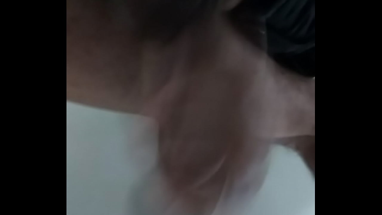 Desde abajo se la jala