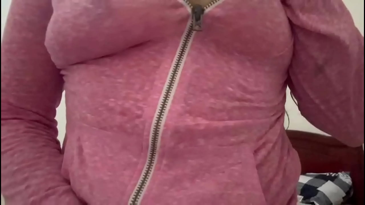 &iexcl;&iexcl;VELO ANTES QUE LO BORREN!! MADRASTRA JOVENCITA SE METE LOS DEDOS Y SE MASTURBA RICO EL CO&Ntilde;O Y CULO.