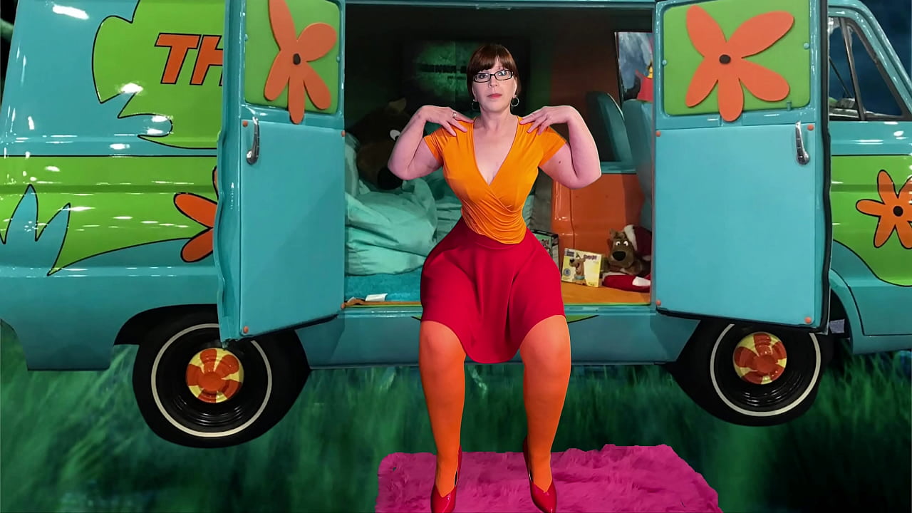 Mature Gilf Scooby Doo cosplay Velma blowjob
