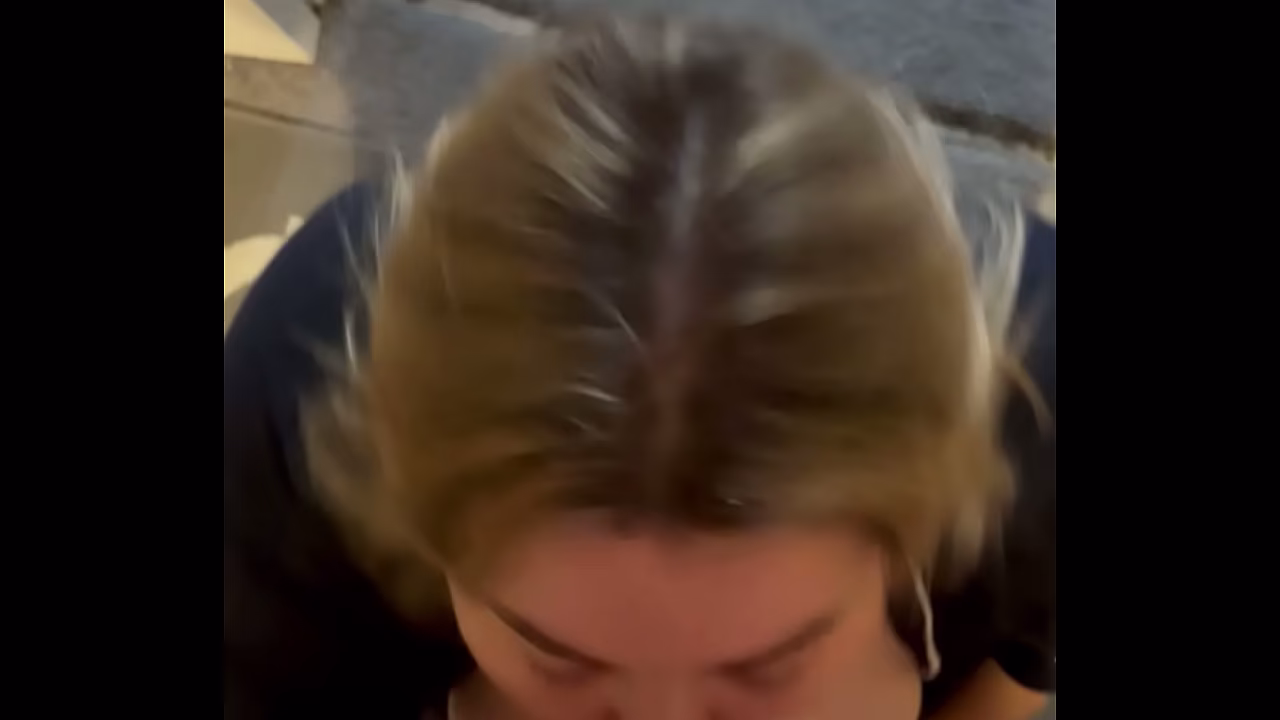 I WILL SUCK ANYONES DICK! (Preview)