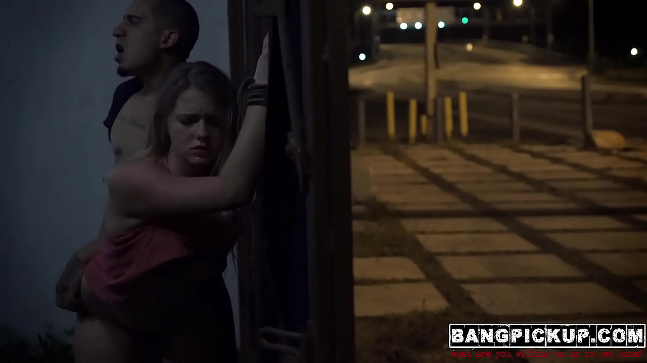 Hippie Lilly Sapphire Loves Hard Cock