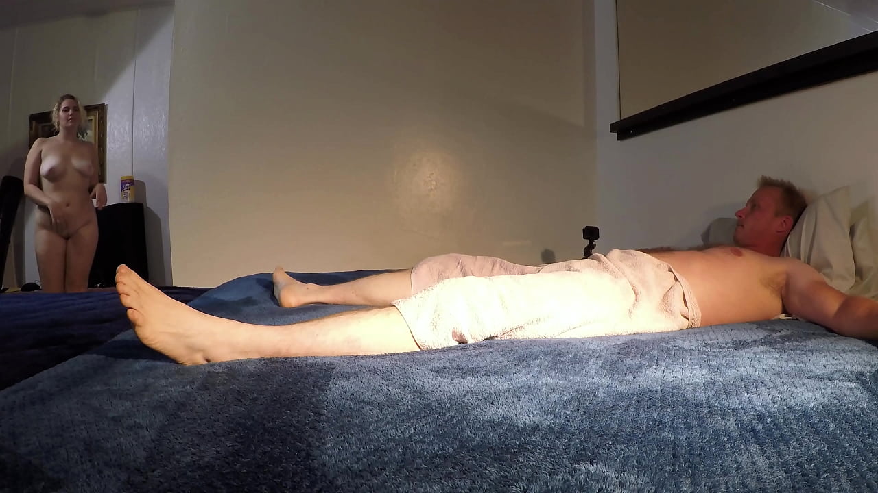 Thick Beach Blonde sucks a cock for her lunch