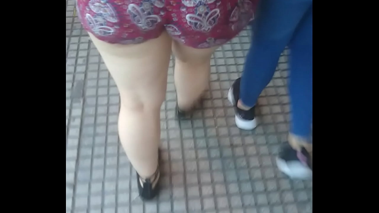 Culo blanco paseando