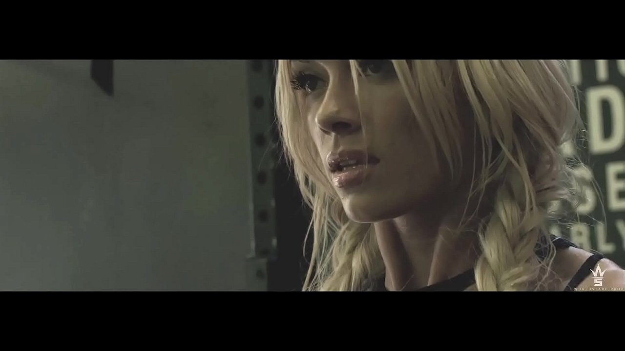 pawg body builder tight mucular but fminine body