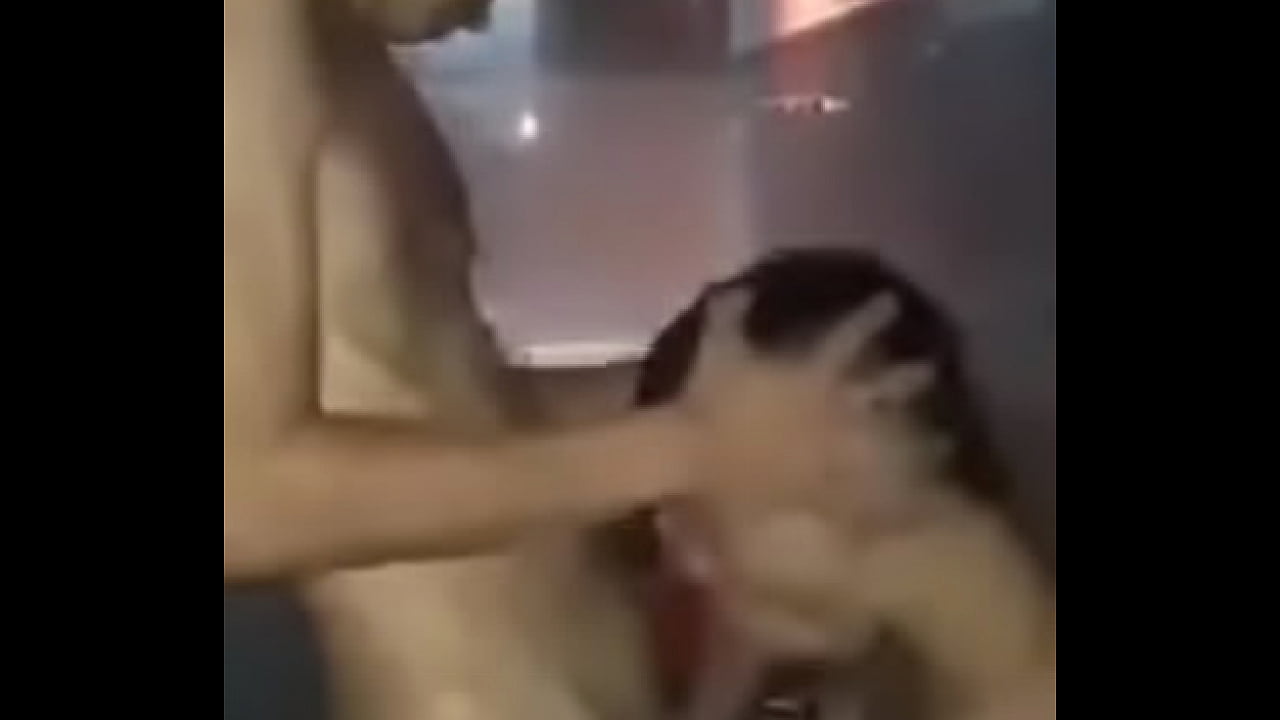 Mi amigo me folla rico