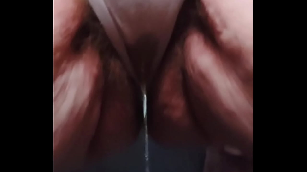 Granny peeing in pantie