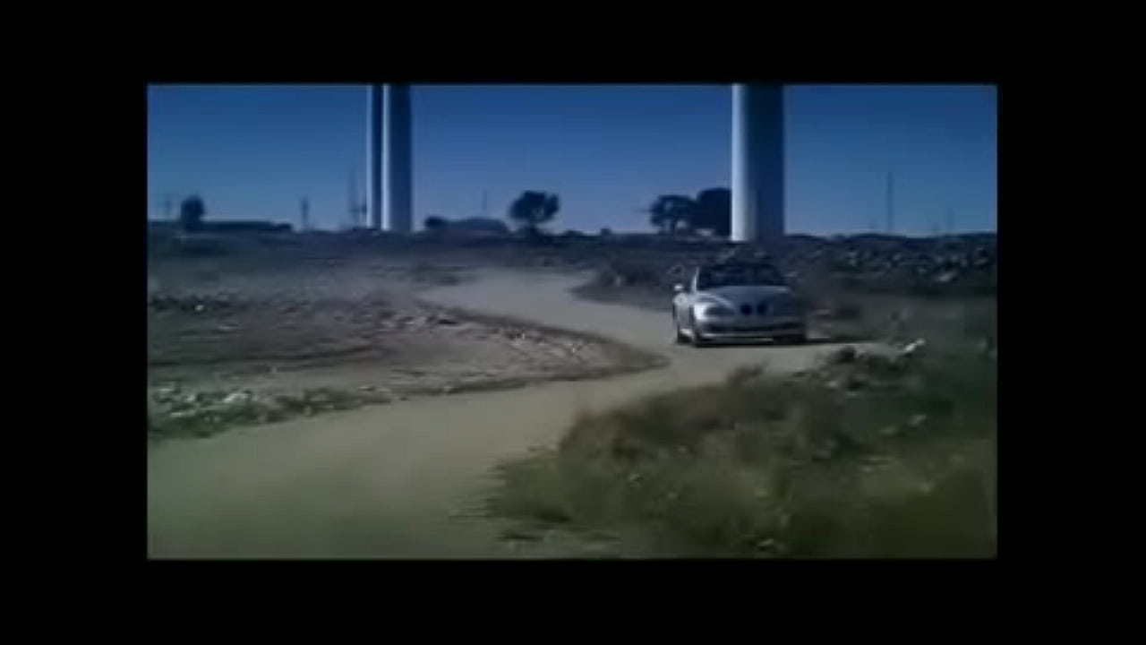 Asian Teen Lady Mai Likes to Give Blowjobs in Cars along with Anal Sex