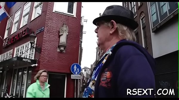 Sexy chick's shaved cunt gangbanged