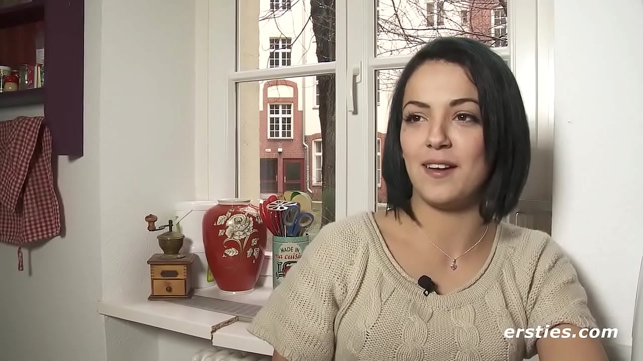 Ersties: Amateur Girl Masturbates For the Camera