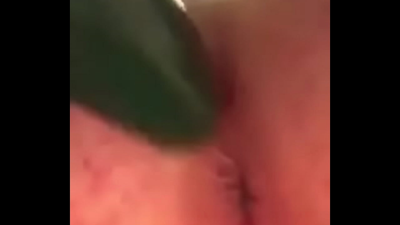 Big sexy ass cucumber fun mmm