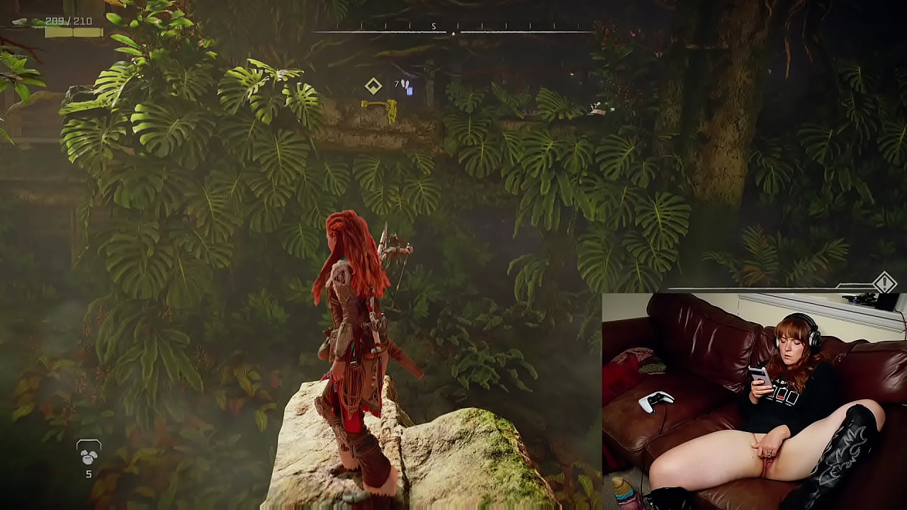 Cumming During Gaming Stream