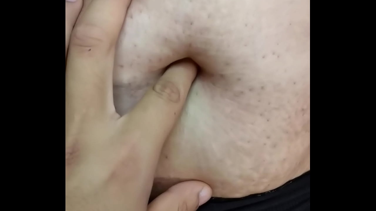 Exploring a milf's navel