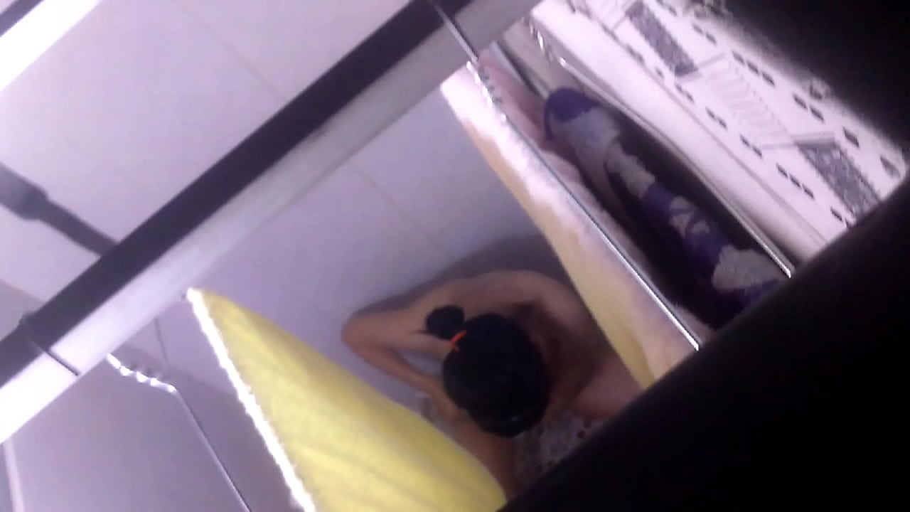 người y&ecirc;u thủ d&acirc;m trong ph&ograve;ng tắm