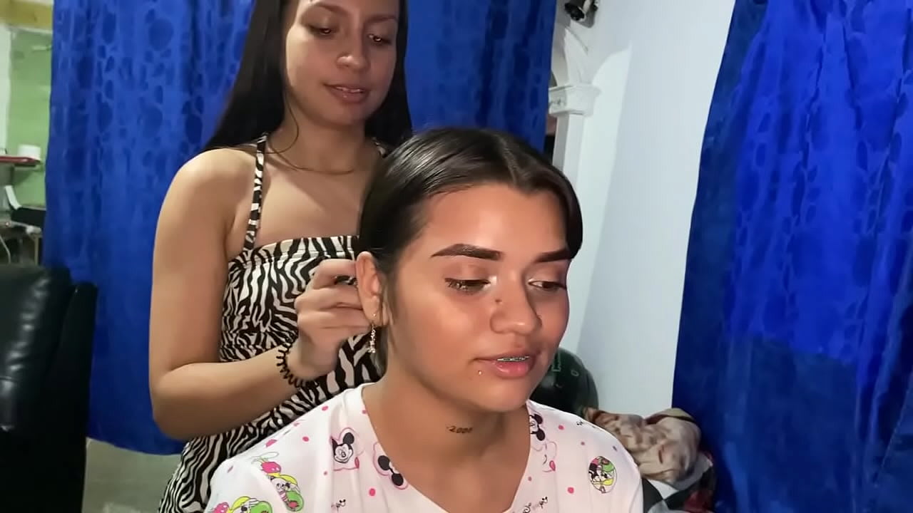 que rico co&ntilde;o tiene esa puta que le meto los dedos y se corre en mi boca