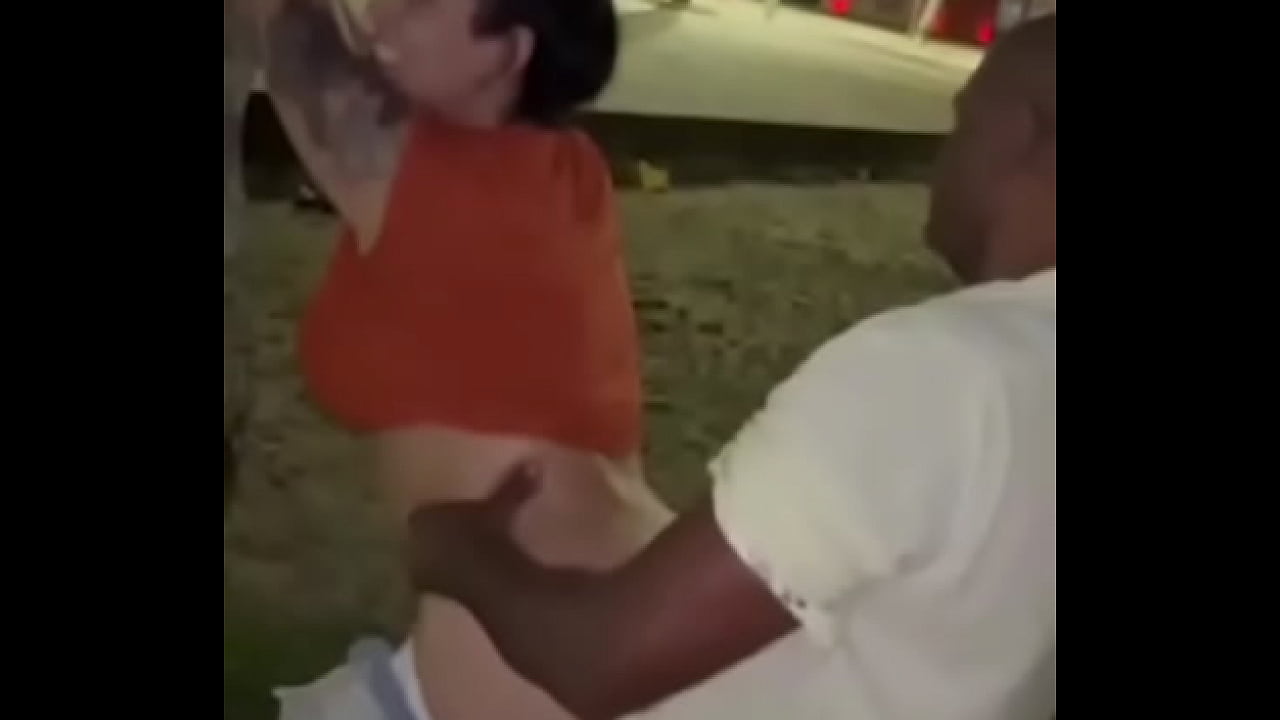 Putaria na orla da praia