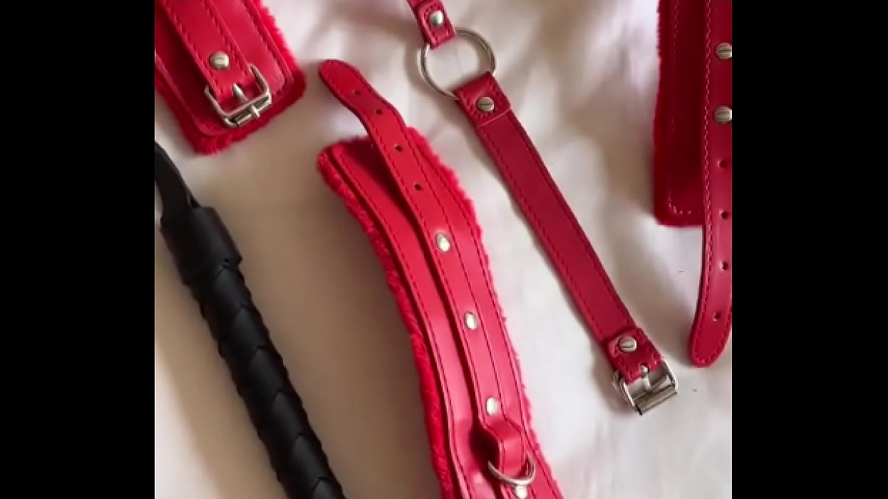 &iexcl;Rojo y negro! Ahora me faltas t&uacute; para amarrarme ?Red and black! Now I need you to tie me up. miorgasmo MiOrg ...