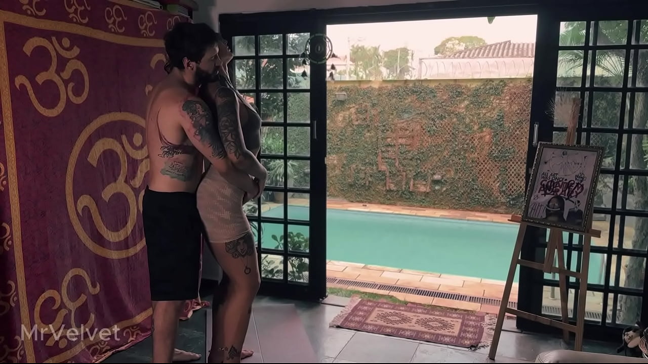 Primeira cena solo da Dread Hot com homem. Aproveitei muito essa bucetona gostosa / VIDEO COMPLETO XVIDEOSRED OU SHEER