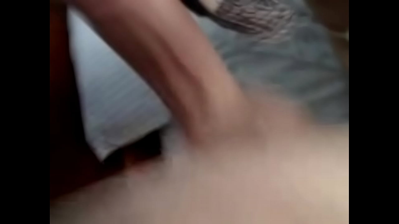 legata la ochi si cu acadeaua cea mare in guritza