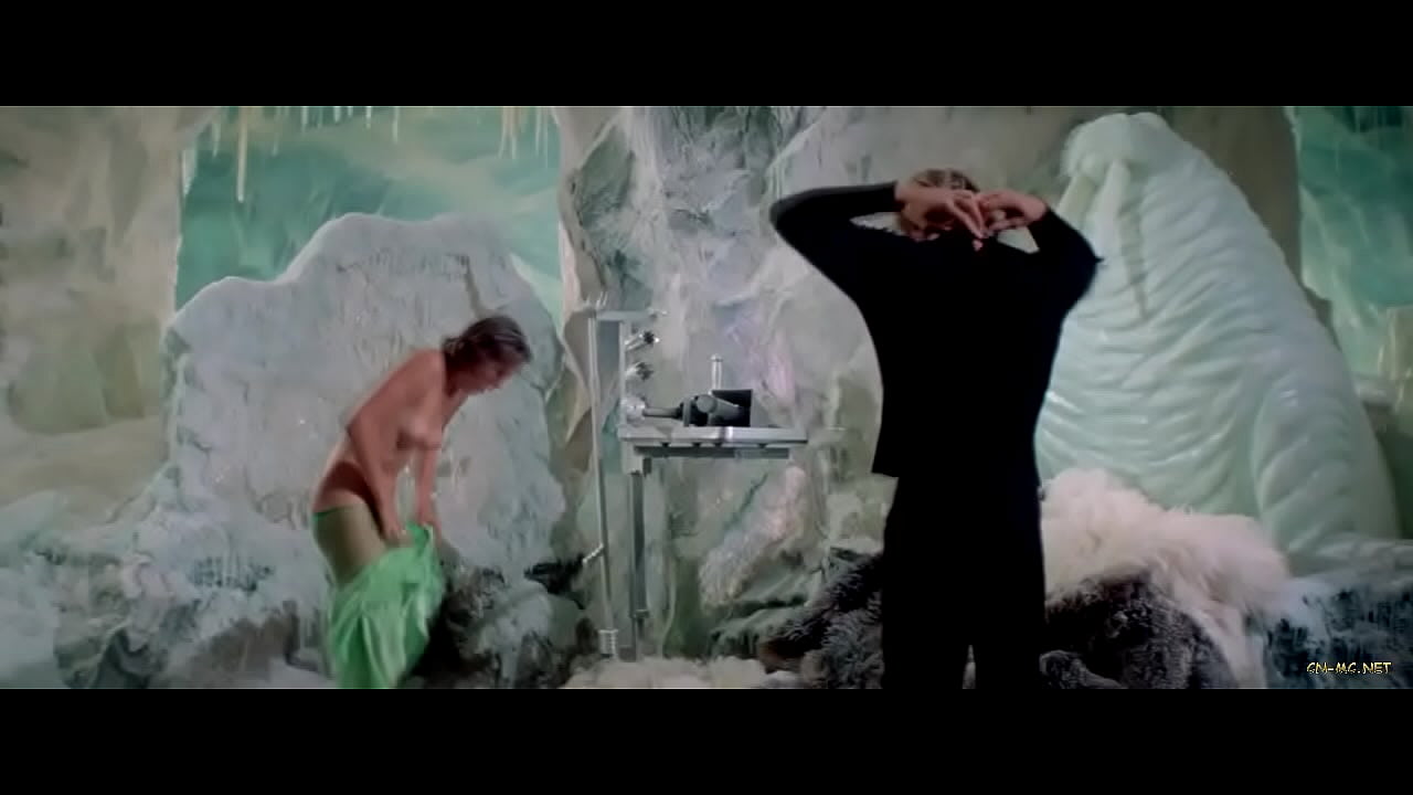 Jenny Agutter - Logan's Run (1976)