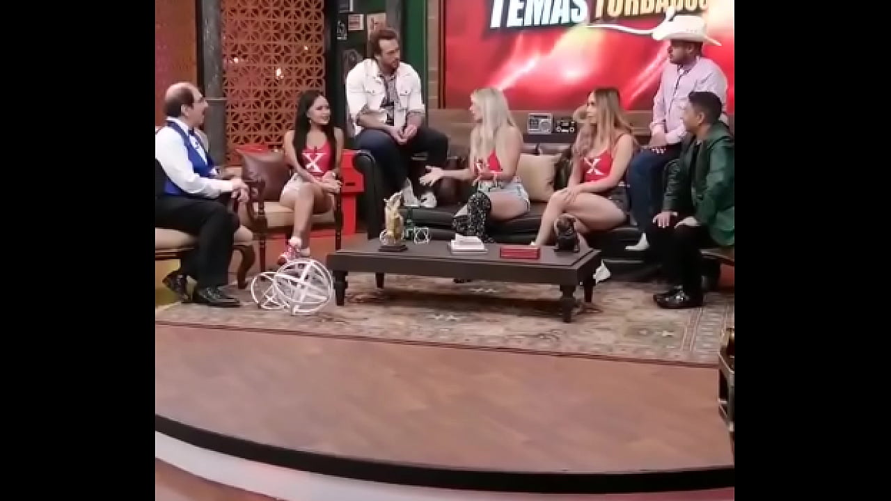 Gira de Medios junto a BarbaraMontxxx y RenataMendozaX PRa mundoXoficialLuego ya le. Hismea. Os que d&iacute;a nos ven al aire