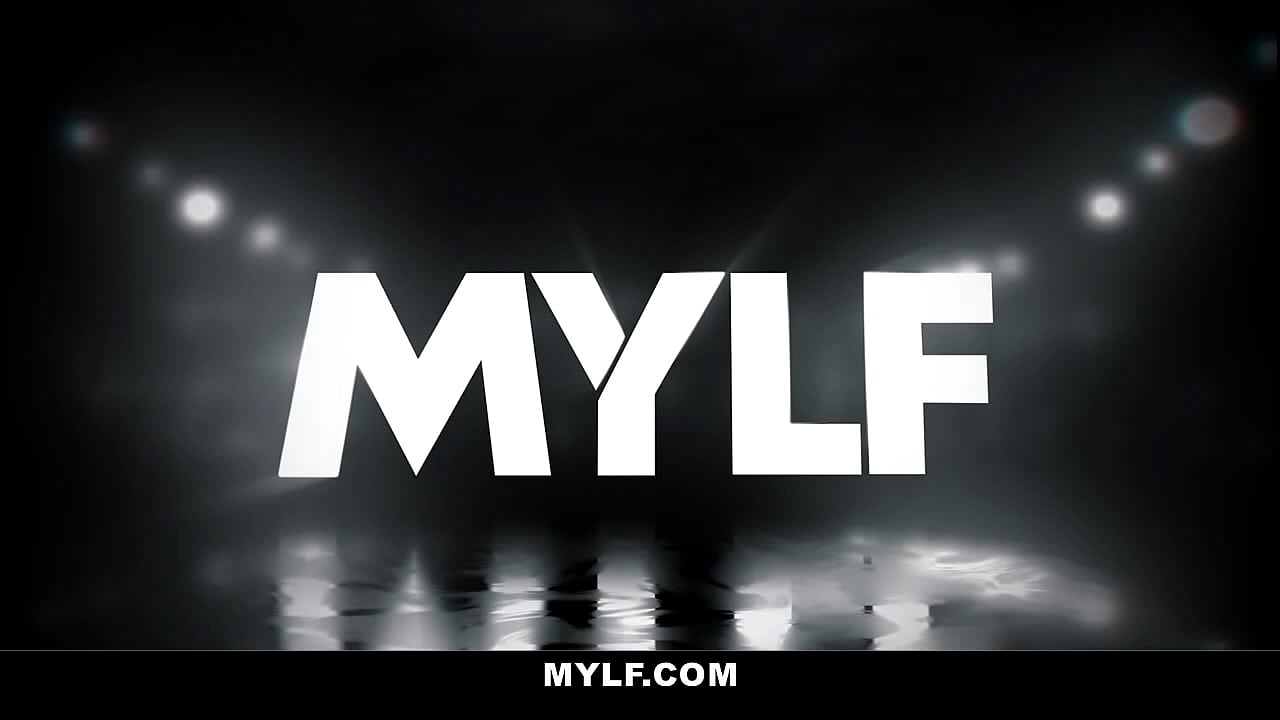 Cute Teen Gets Scissor Fucked By Hot Milf StepMom