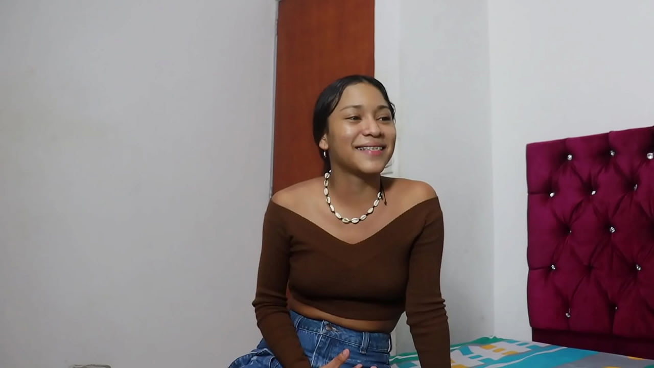 mi vecino caliente quiere que me lo folle y le quito su virginidad