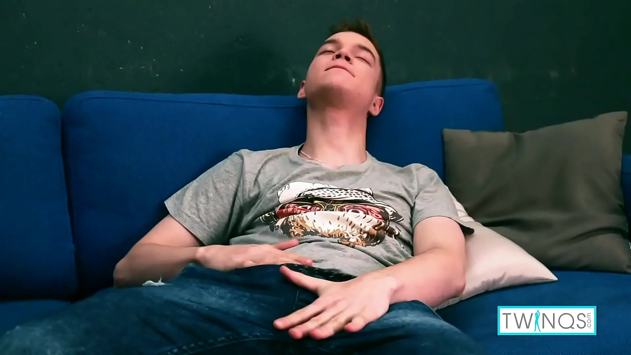 Check out the solo video of Ethan... what a finger fuck scene... what a great solo masturbation session... you better be ready to reach to orgasm! Full Video at TwinQs Official website!