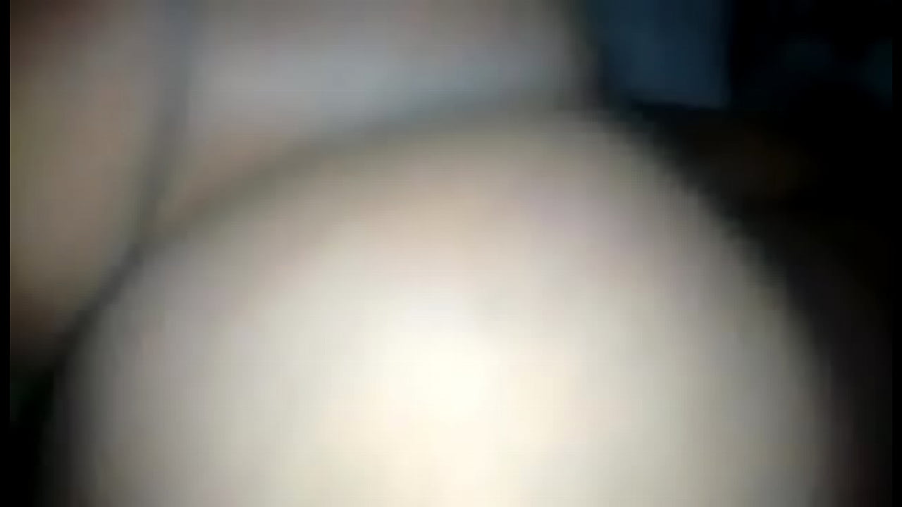 Crossdresser com perfil fake no facebook rebolando de calcinha fio dental e mostrando cuzinho pt1