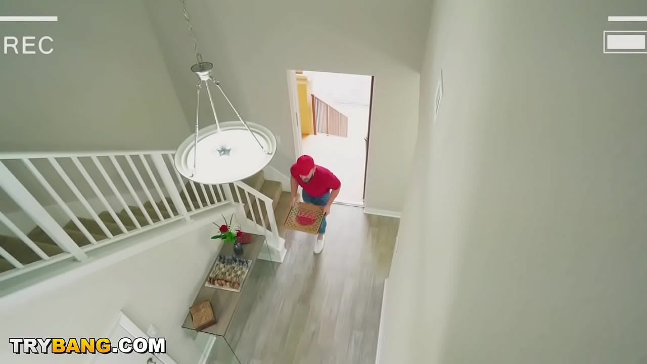 BANGBROS - Petite Nympho Macy Meadows Orders Pizza & Fucks The Hung Delivery Guy