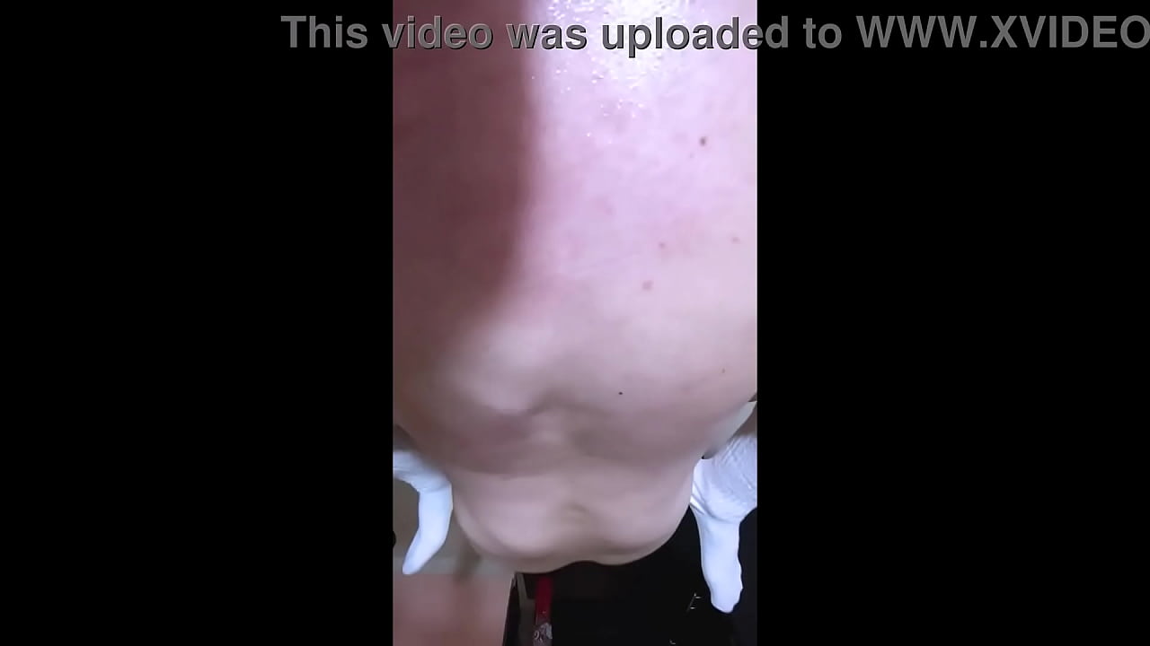 La hijastrastra de Miguel ten&iacute;a unas curvas incre&iacute;bles que lo volv&iacute;an loco, y no pod&iacute;a dejar de pensar en ella.