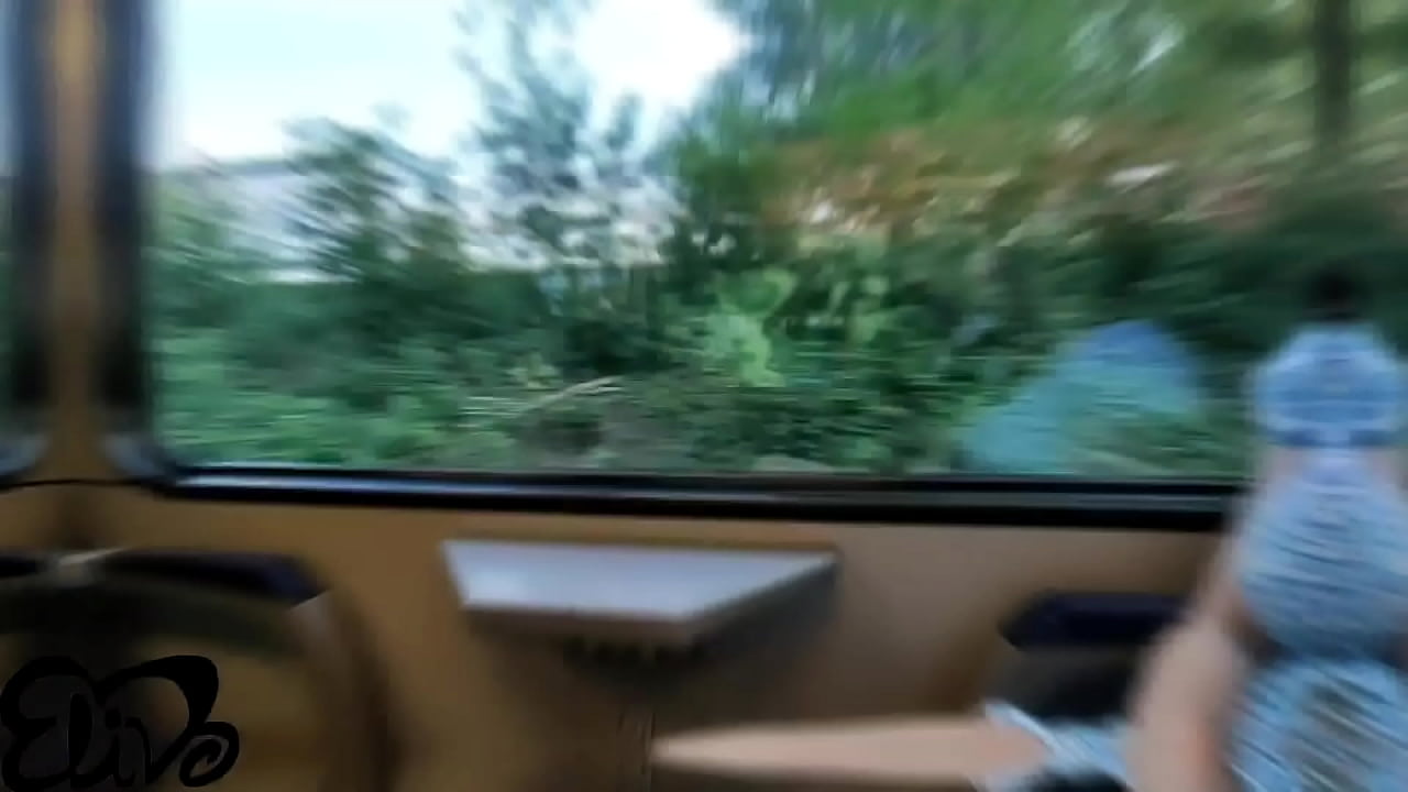 Back from the trip the MASSAGE THERAPIST oils up her boyfriend's big Caucasian cock