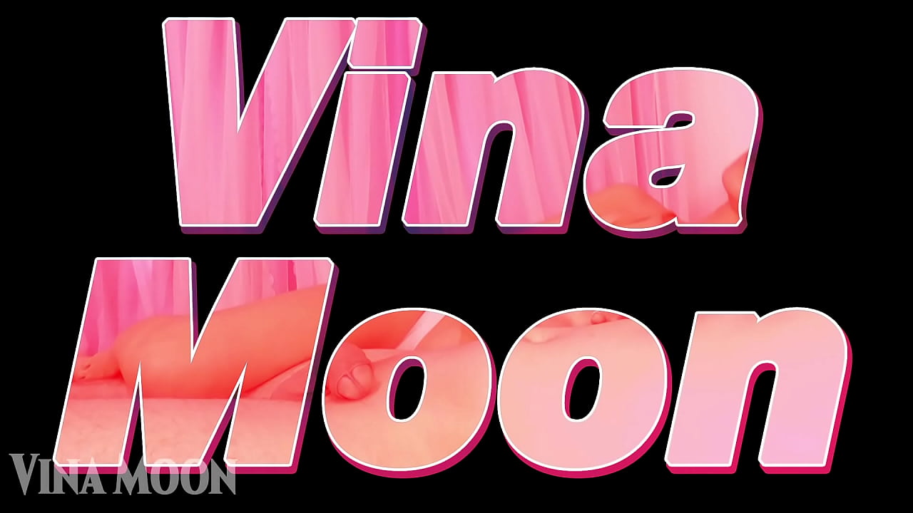 Amazing girl sucks big dick