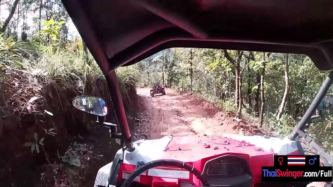 Asian girlfriend pulled out his big cock and sucked on it after a long day